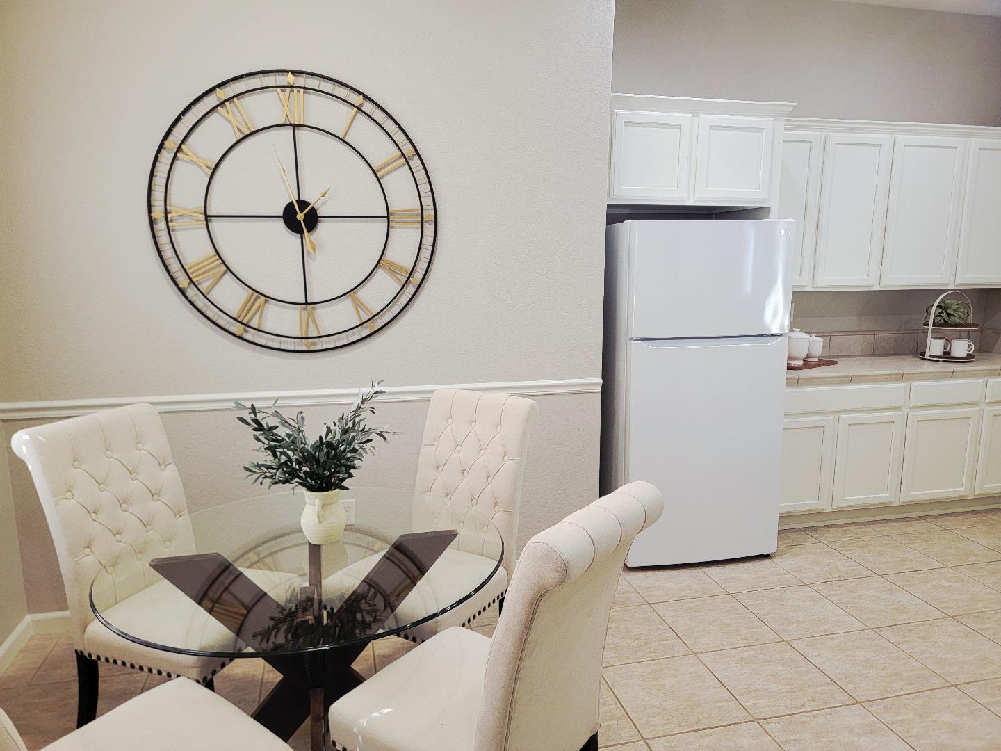 Detail Gallery Image 8 of 12 For 9608 Crystal Bay Ln, Elk Grove,  CA 95758 - 2 Beds | 2 Baths