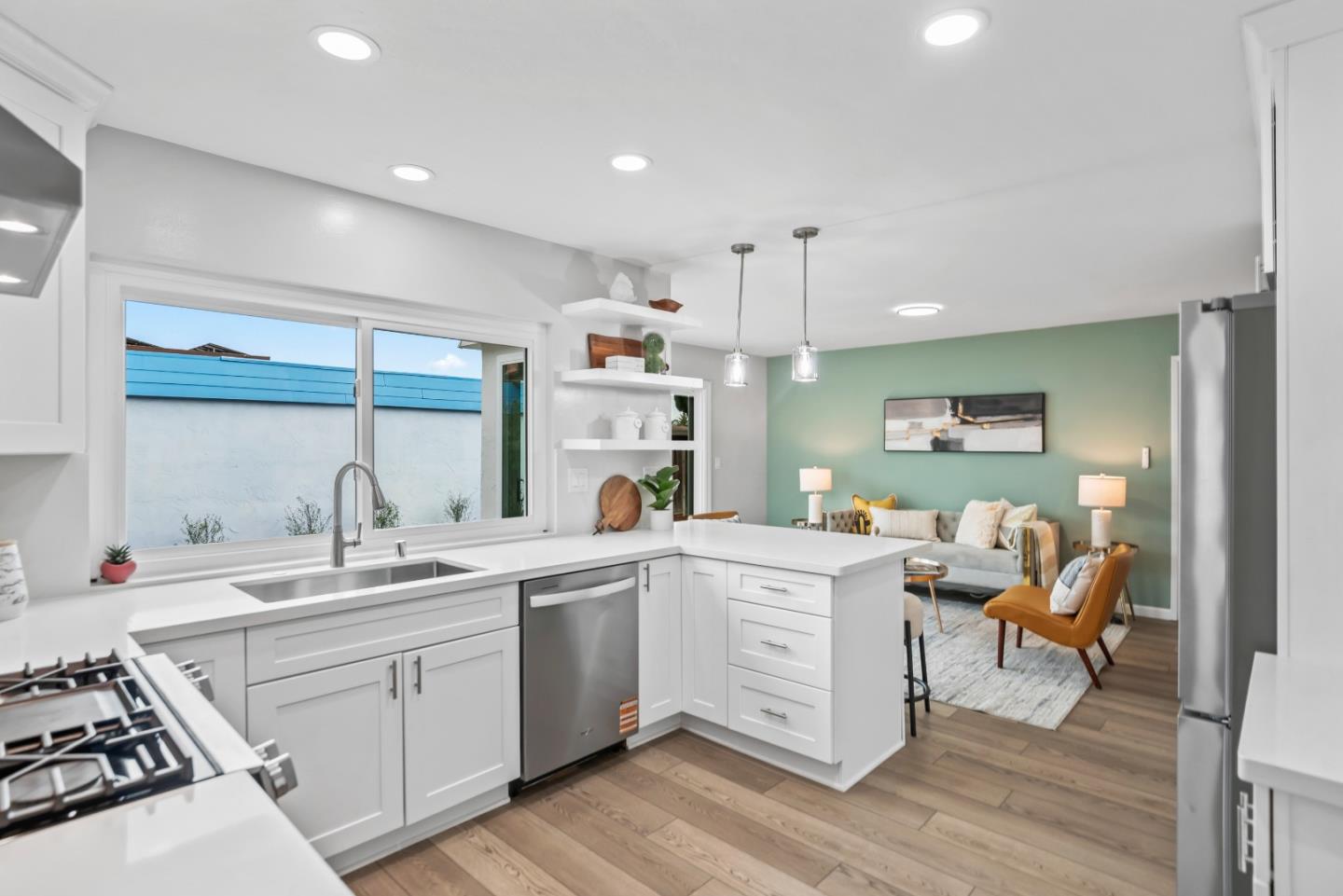 Detail Gallery Image 10 of 33 For 1054 Castleton Way, Sunnyvale,  CA 94087 - 3 Beds | 2 Baths