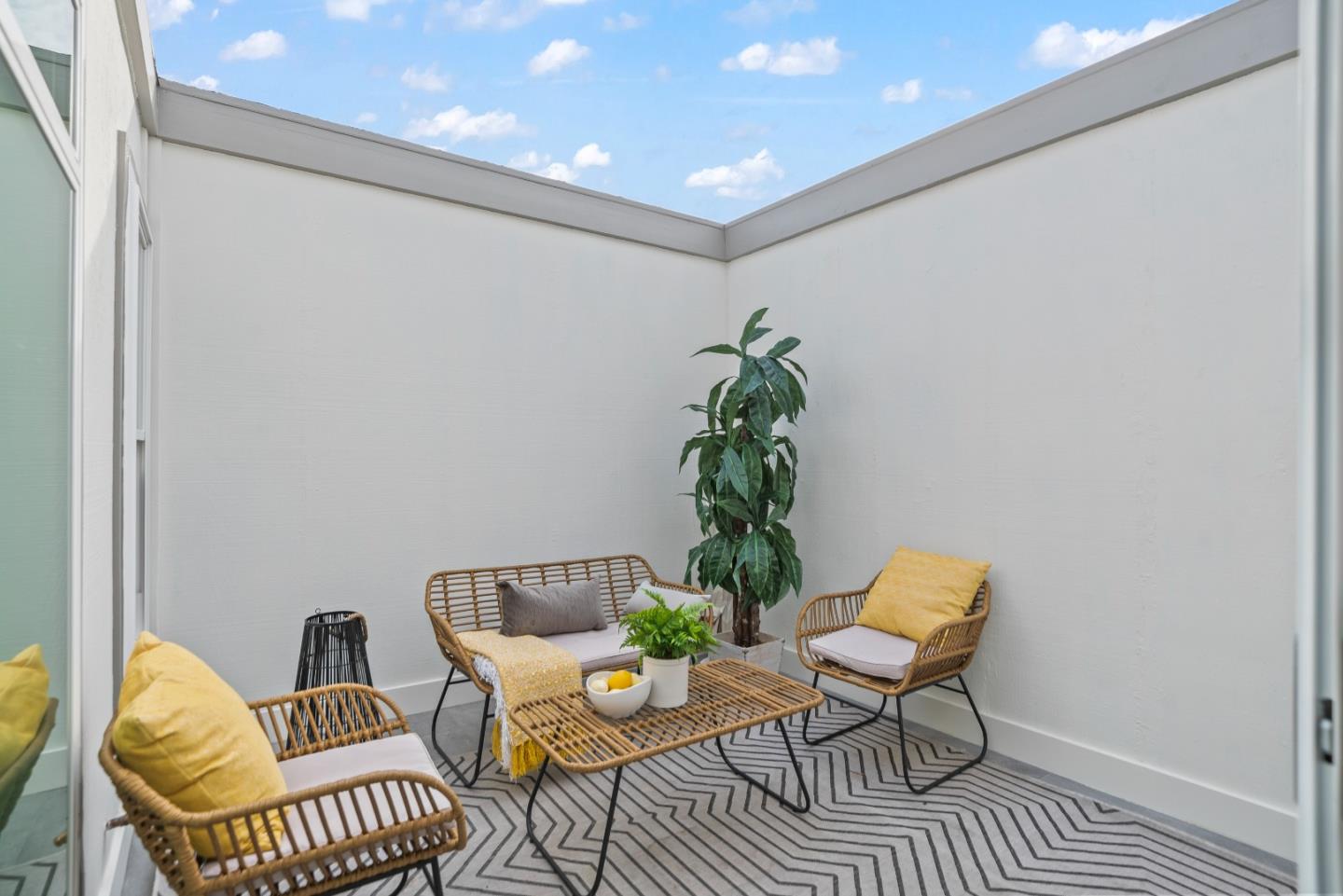 Detail Gallery Image 21 of 33 For 1054 Castleton Way, Sunnyvale,  CA 94087 - 3 Beds | 2 Baths