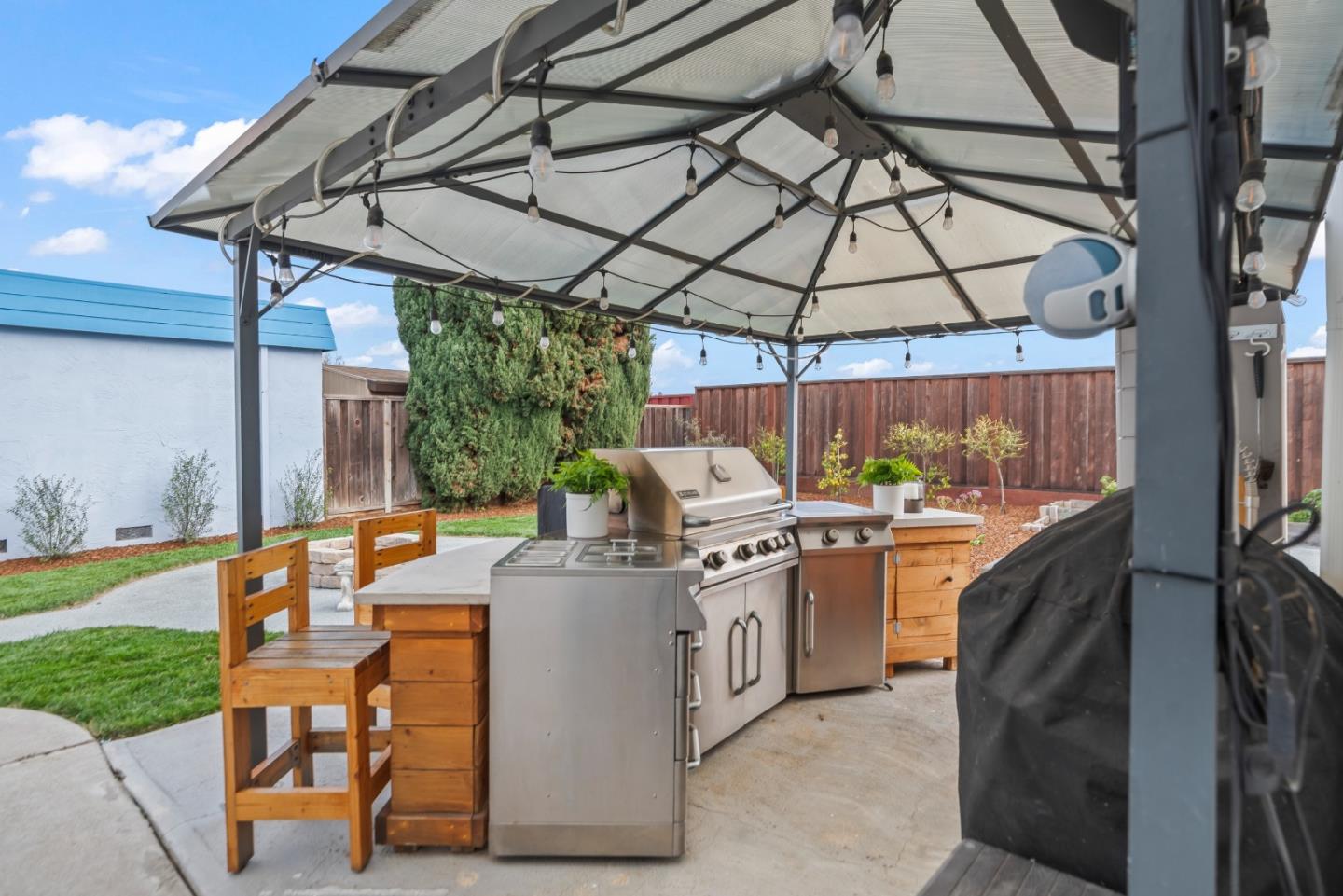 Detail Gallery Image 30 of 33 For 1054 Castleton Way, Sunnyvale,  CA 94087 - 3 Beds | 2 Baths