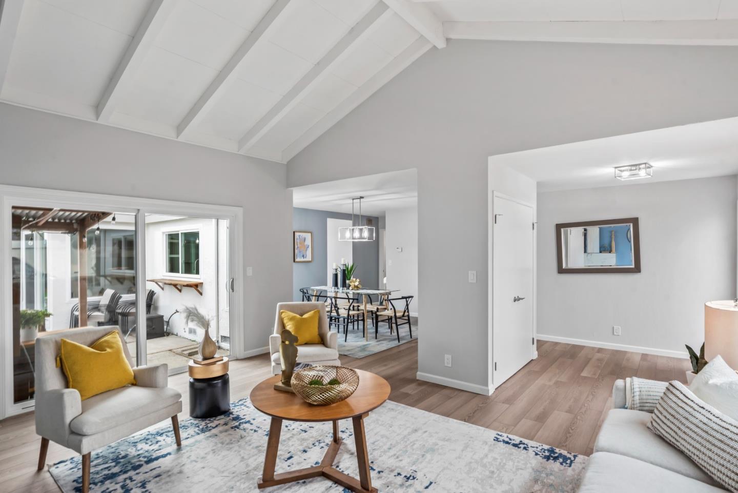 Detail Gallery Image 5 of 33 For 1054 Castleton Way, Sunnyvale,  CA 94087 - 3 Beds | 2 Baths