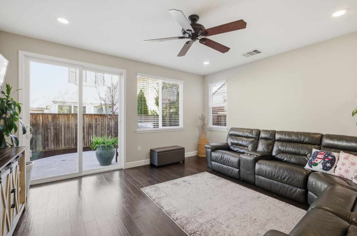 Detail Gallery Image 11 of 34 For 7716 Oregano Way, Gilroy,  CA 95020 - 3 Beds | 2 Baths