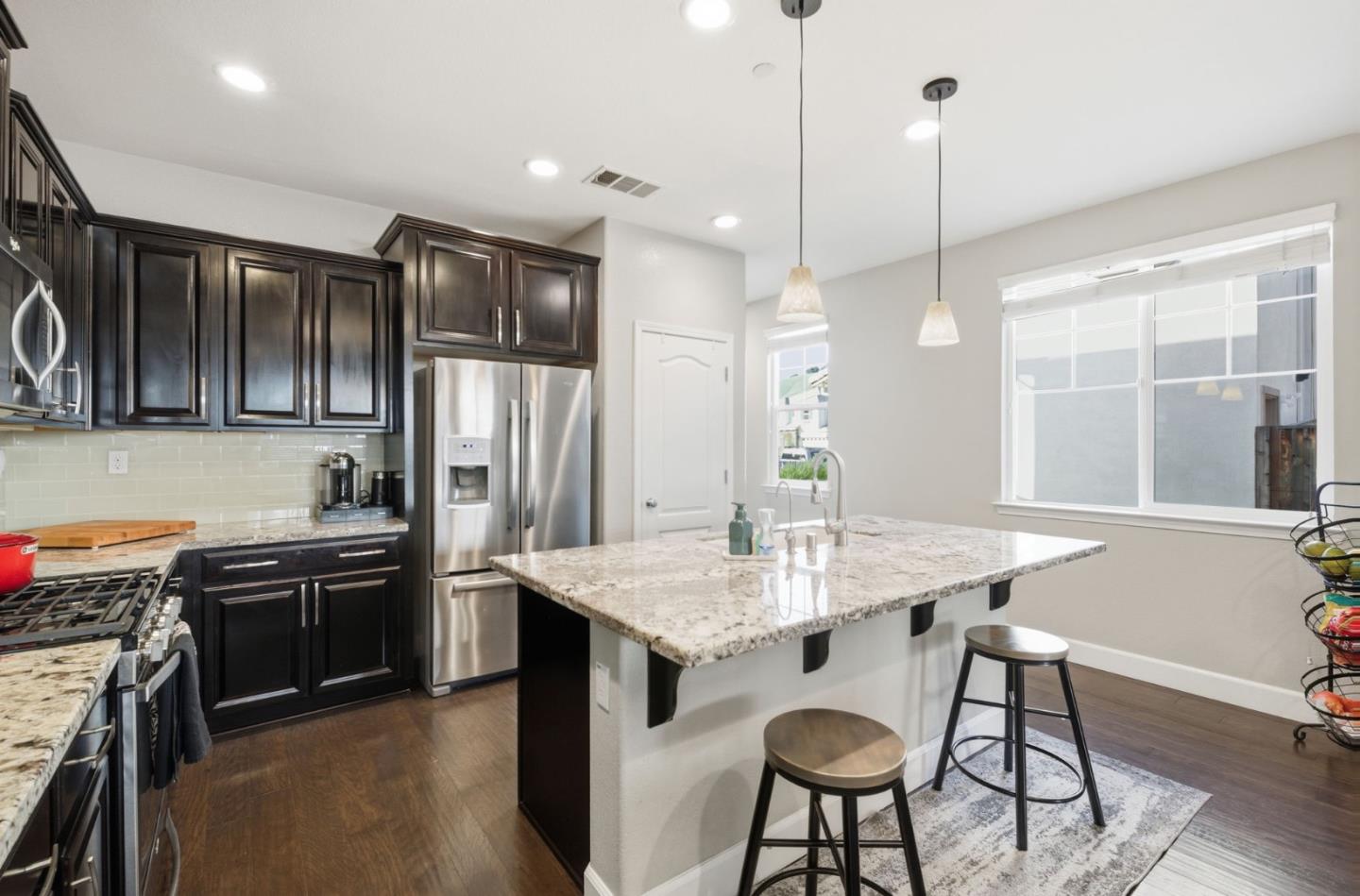 Detail Gallery Image 5 of 34 For 7716 Oregano Way, Gilroy,  CA 95020 - 3 Beds | 2 Baths