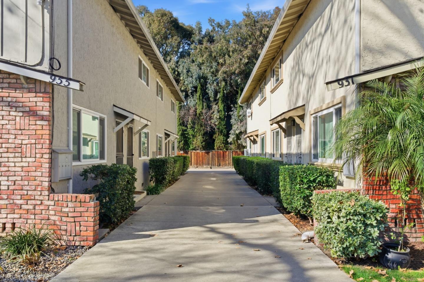 Detail Gallery Image 4 of 54 For 931 Vermont St, San Jose,  CA 95126 - – Beds | – Baths