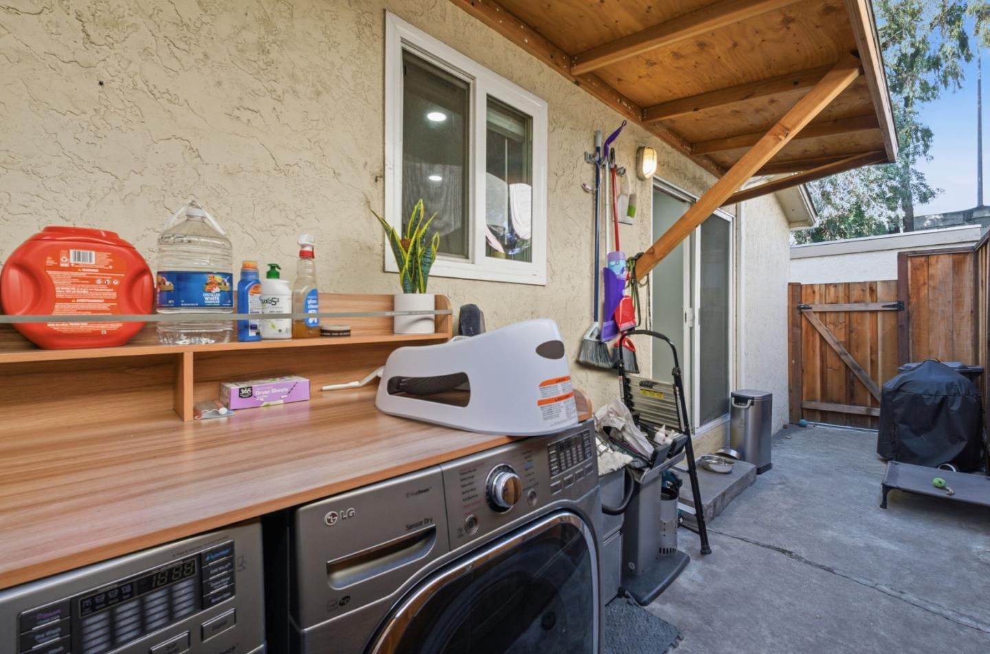 Detail Gallery Image 7 of 54 For 931 Vermont St, San Jose,  CA 95126 - – Beds | – Baths