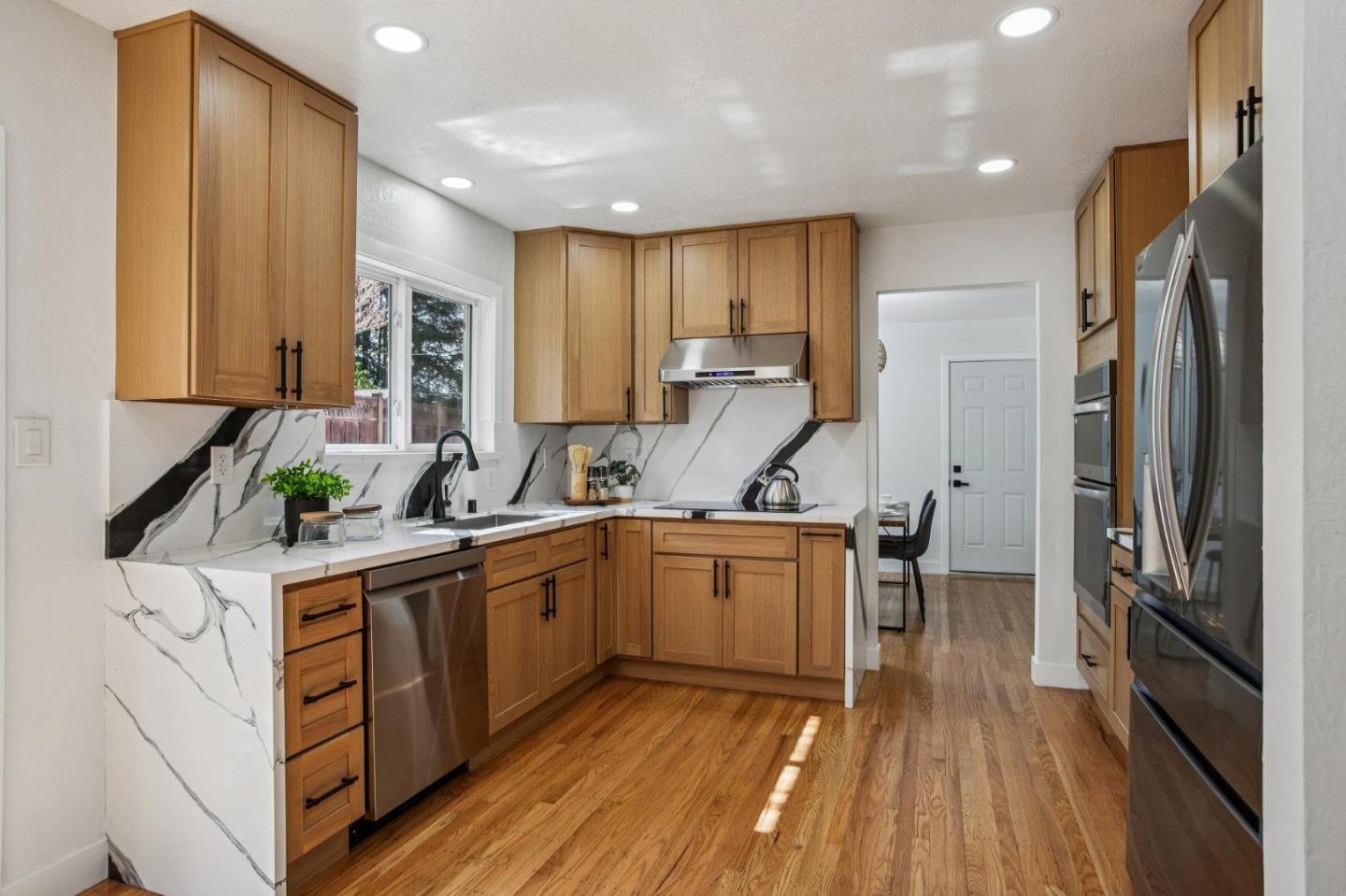 Detail Gallery Image 8 of 42 For 1500 E Campbell, Campbell,  CA 95008 - 4 Beds | 2 Baths