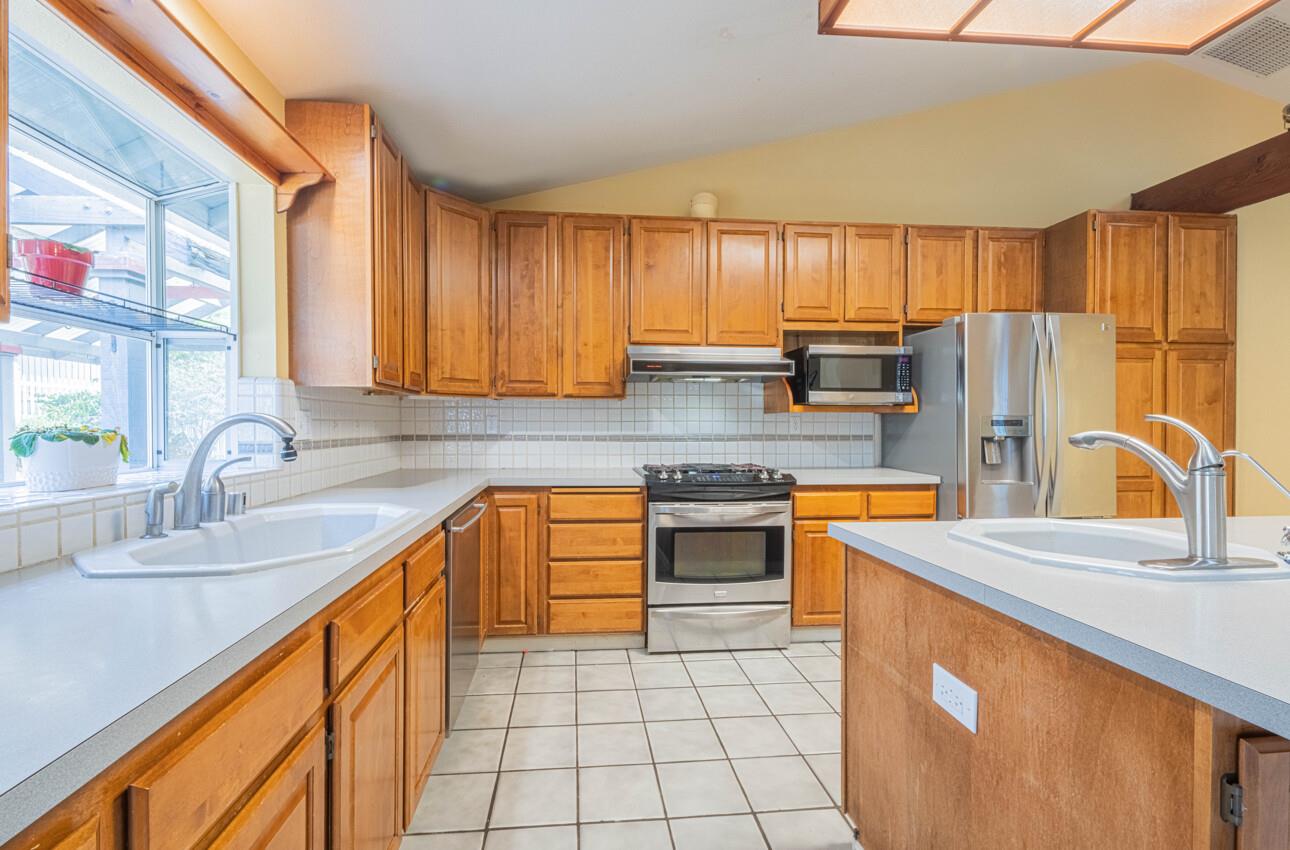 Detail Gallery Image 18 of 31 For 18191 Berta Canyon Rd, Salinas,  CA 93907 - 4 Beds | 2 Baths