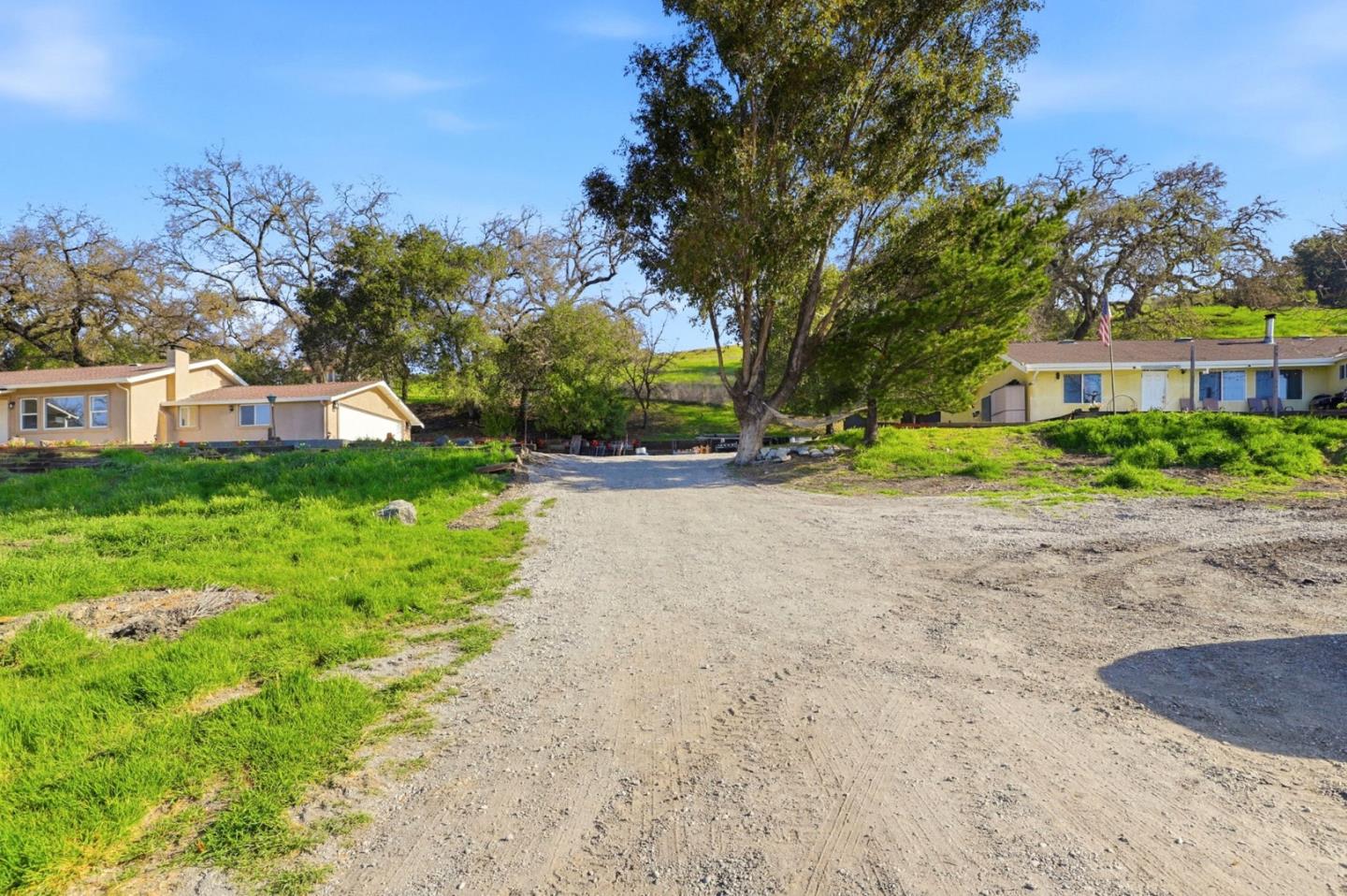 Detail Gallery Image 3 of 85 For 22000 Fortini Rd, San Jose,  CA 95120 - 3 Beds | 2 Baths