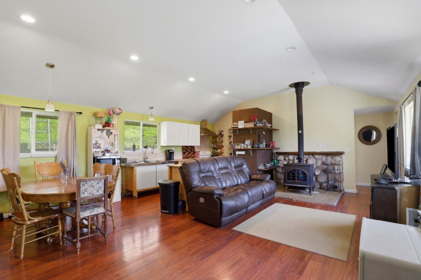 Detail Gallery Image 53 of 85 For 22000 Fortini Rd, San Jose,  CA 95120 - 3 Beds | 2 Baths