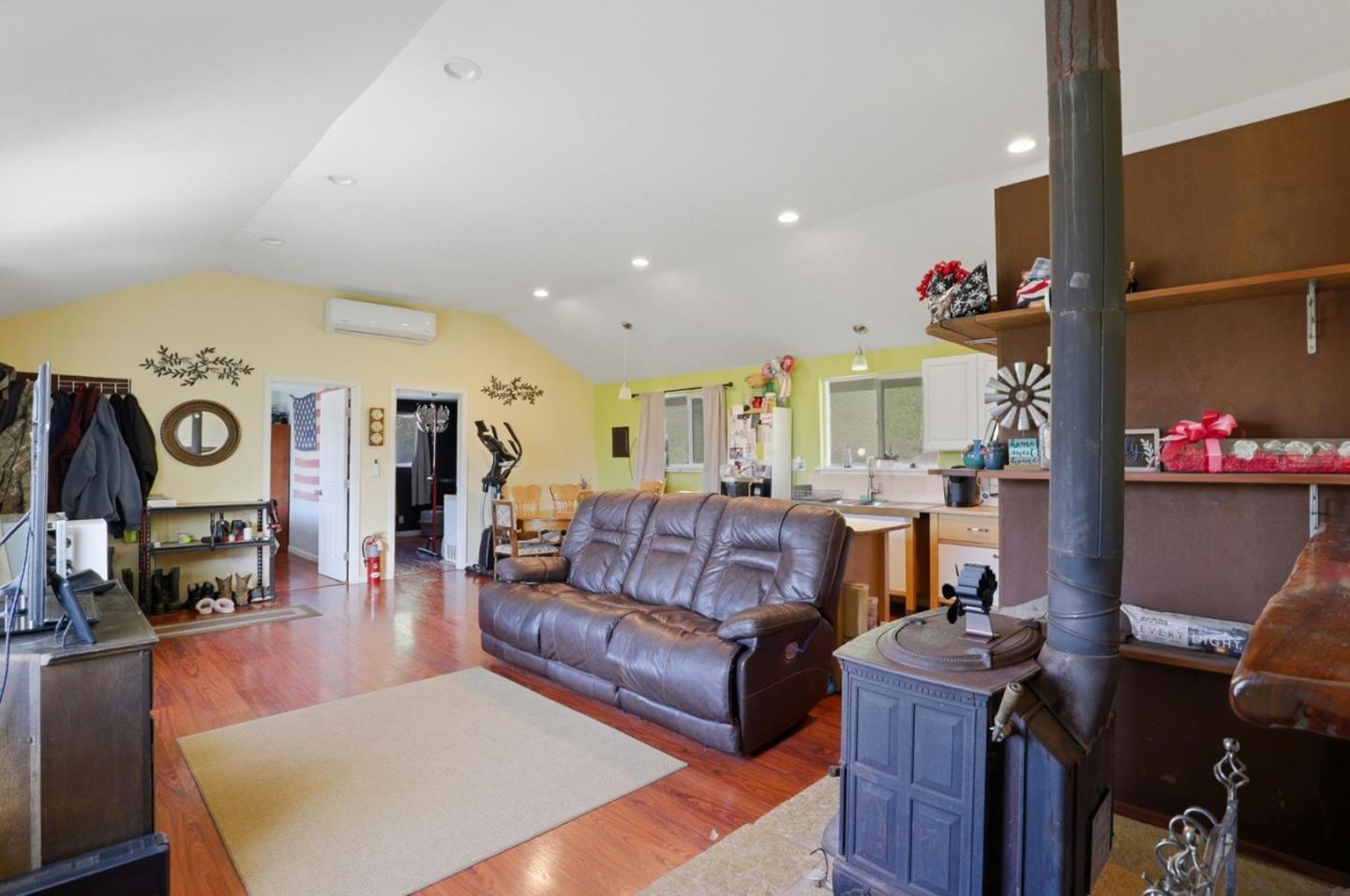 Detail Gallery Image 54 of 85 For 22000 Fortini Rd, San Jose,  CA 95120 - 3 Beds | 2 Baths