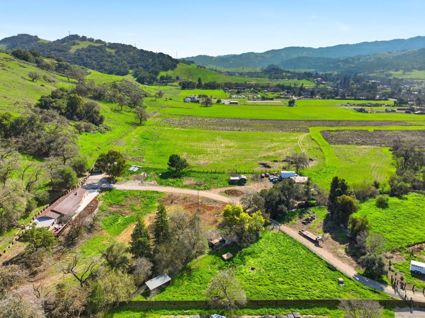 Detail Gallery Image 73 of 85 For 22000 Fortini Rd, San Jose,  CA 95120 - 3 Beds | 2 Baths