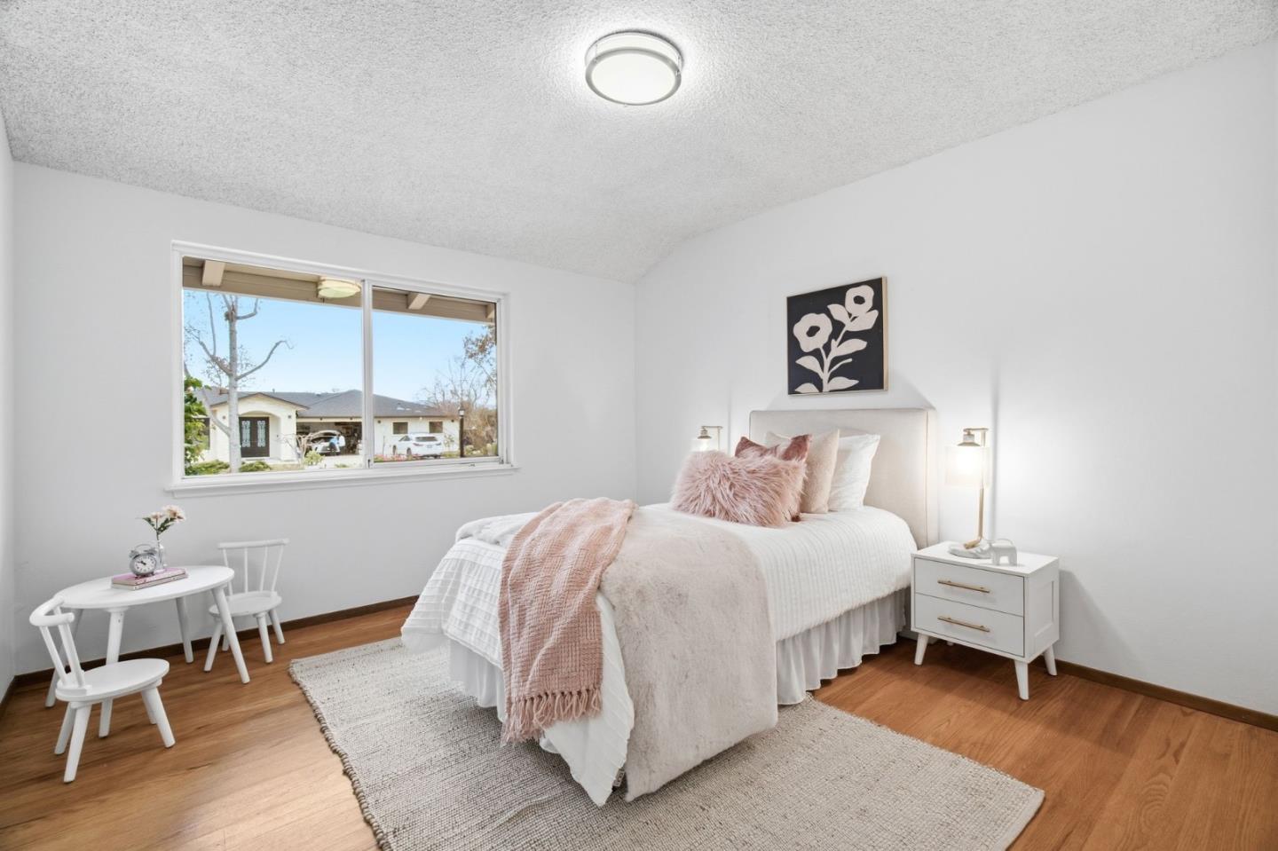 Detail Gallery Image 16 of 39 For 1071 Colony Hills Ln, Cupertino,  CA 95014 - 5 Beds | 3/1 Baths