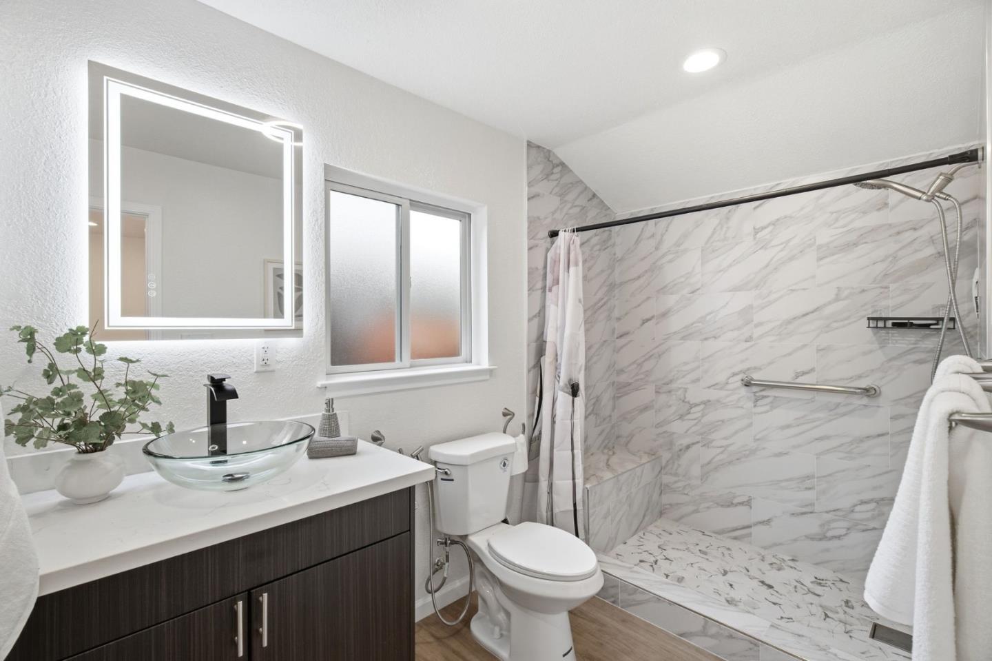 Detail Gallery Image 22 of 39 For 1071 Colony Hills Ln, Cupertino,  CA 95014 - 5 Beds | 3/1 Baths