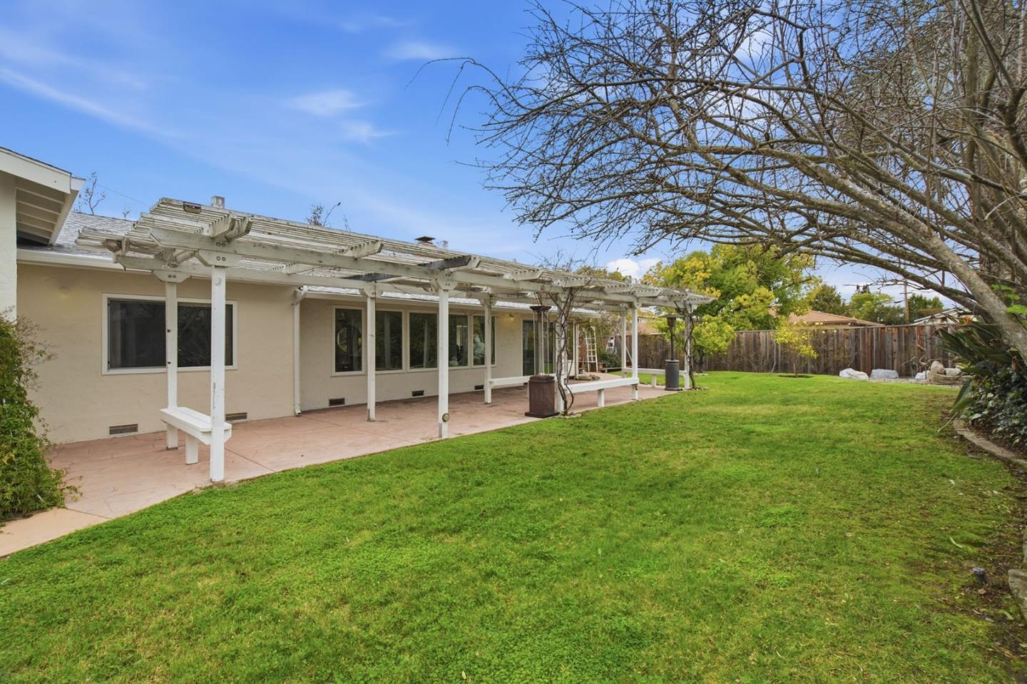 Detail Gallery Image 31 of 39 For 1071 Colony Hills Ln, Cupertino,  CA 95014 - 5 Beds | 3/1 Baths