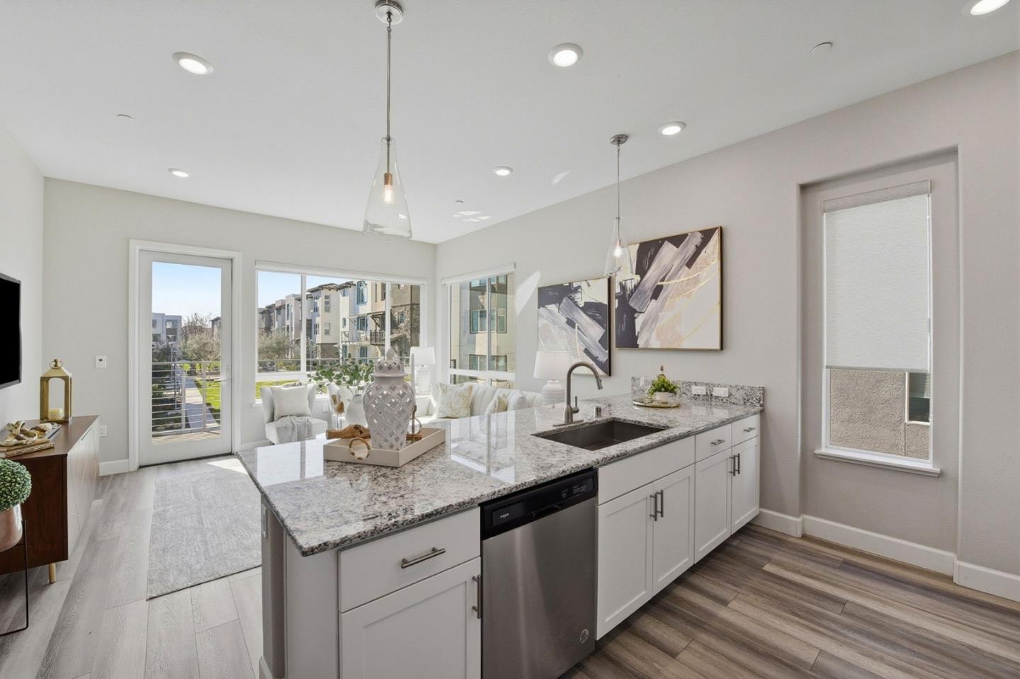 Detail Gallery Image 11 of 40 For 3027 Manuel St #4,  San Jose,  CA 95136 - 3 Beds | 2 Baths