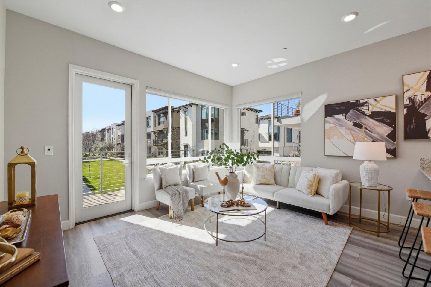 Detail Gallery Image 5 of 40 For 3027 Manuel St #4,  San Jose,  CA 95136 - 3 Beds | 2 Baths