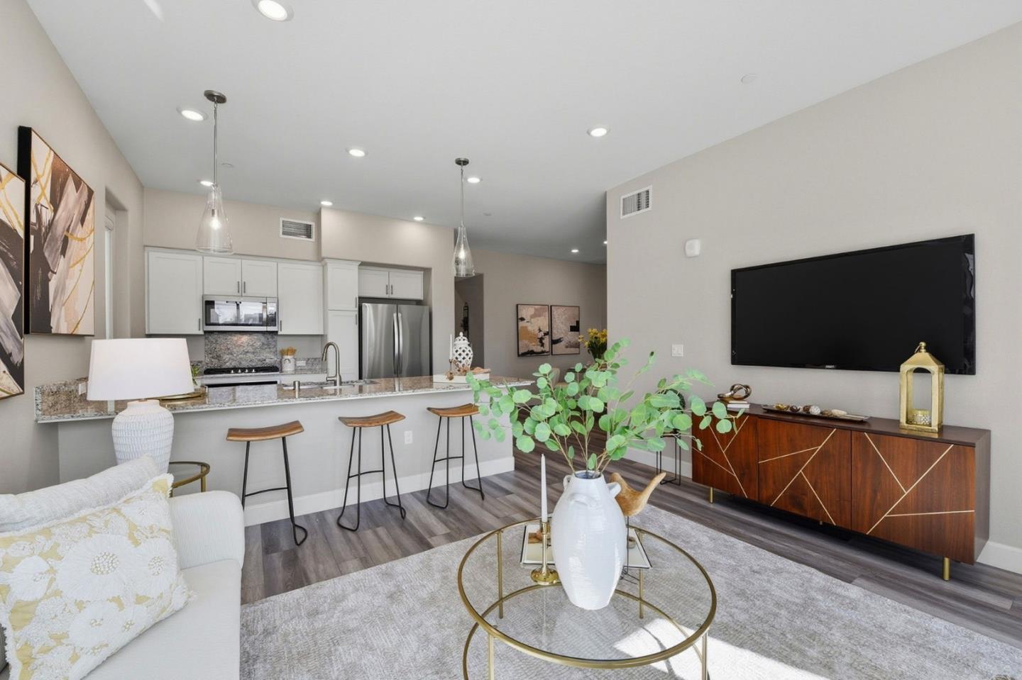 Detail Gallery Image 7 of 40 For 3027 Manuel St #4,  San Jose,  CA 95136 - 3 Beds | 2 Baths