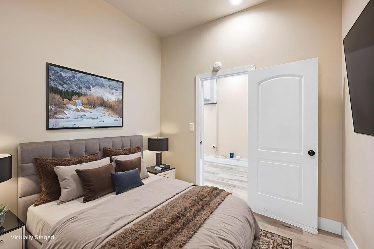 Detail Gallery Image 6 of 34 For 15-17 Harriet St, San Francisco,  CA 94103 - – Beds | – Baths