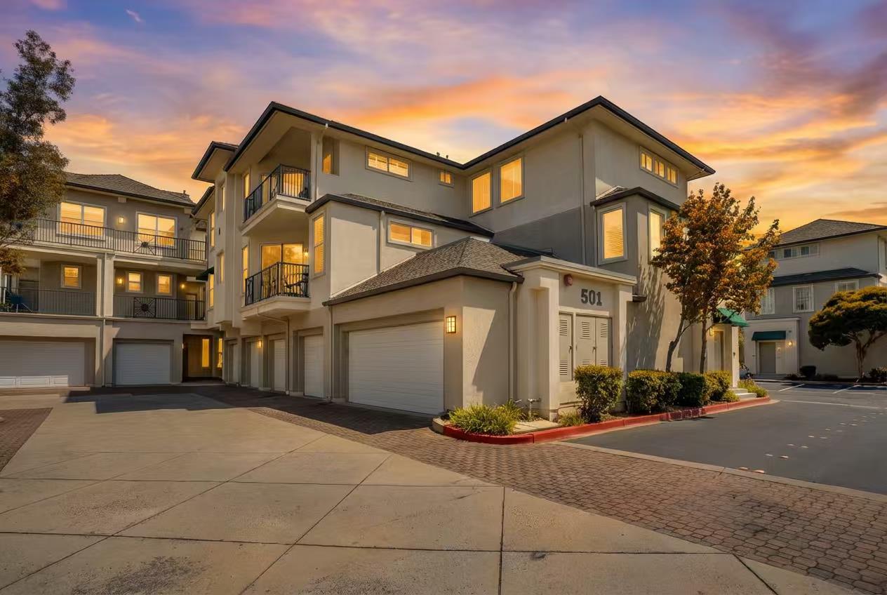 Front Image Thumbnail for ML82034547