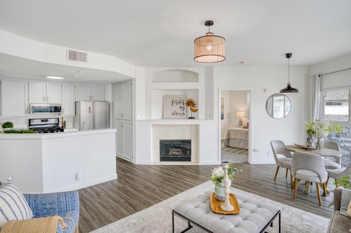 Detail Gallery Image 10 of 47 For 501 Baltic Cir #539,  Redwood City,  CA 94065 - 1 Beds | 1/1 Baths