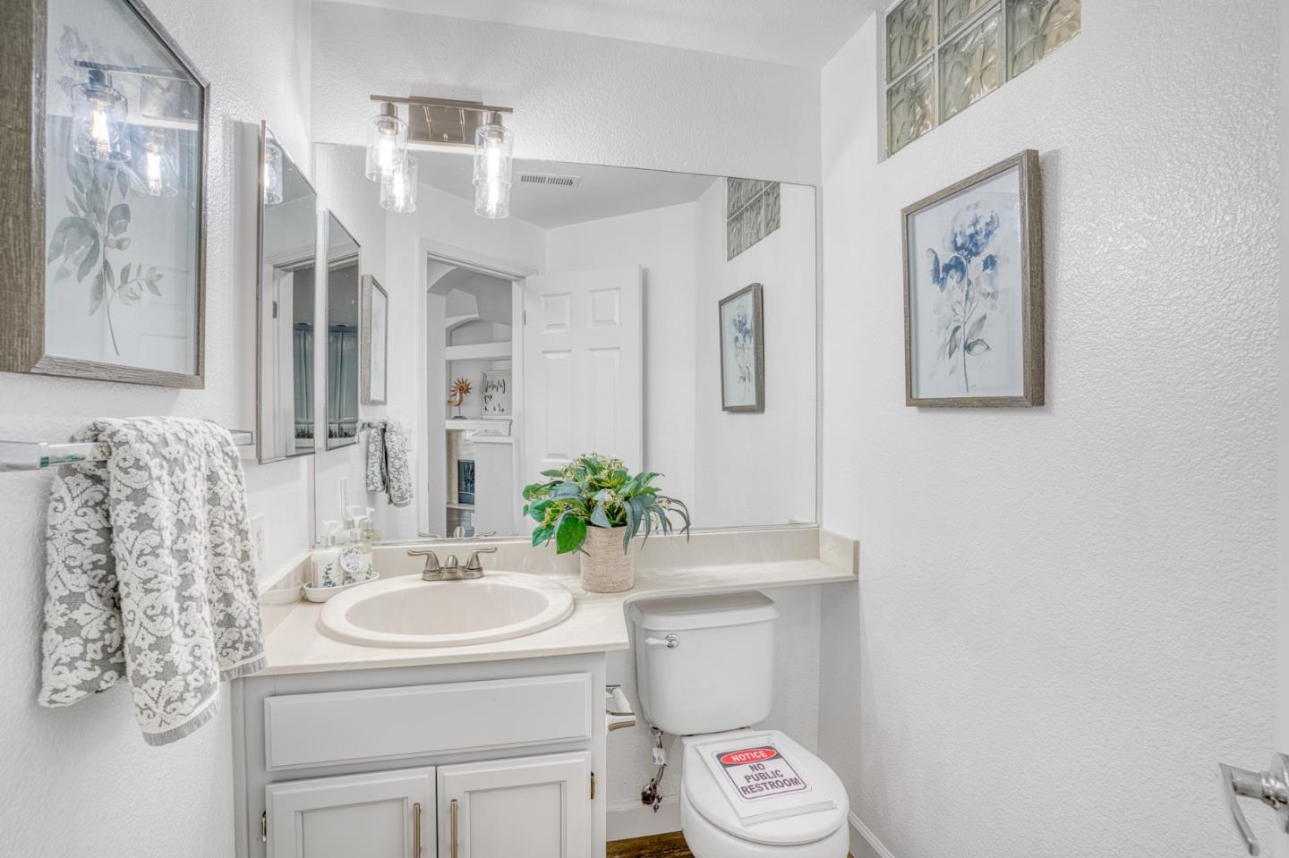 Detail Gallery Image 32 of 47 For 501 Baltic Cir #539,  Redwood City,  CA 94065 - 1 Beds | 1/1 Baths