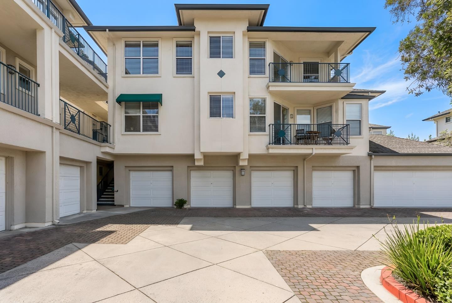 Detail Gallery Image 4 of 47 For 501 Baltic Cir #539,  Redwood City,  CA 94065 - 1 Beds | 1/1 Baths