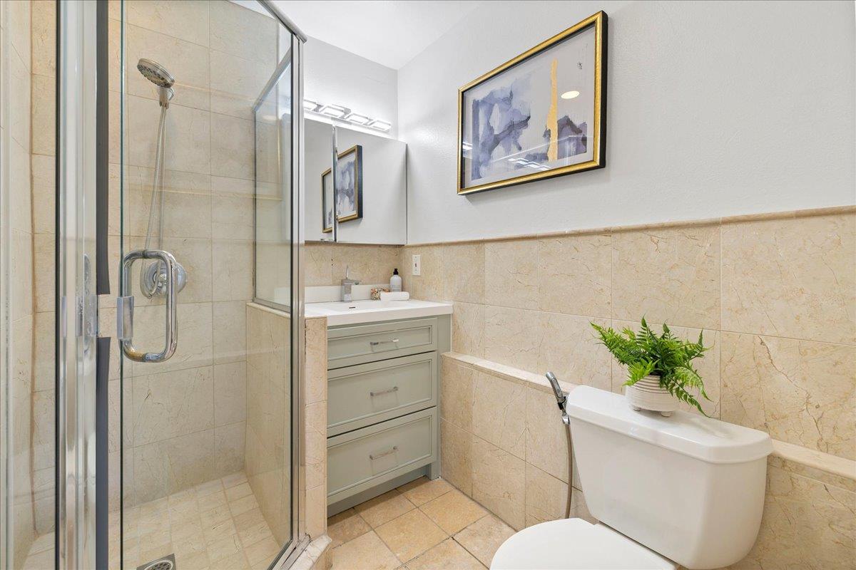 Detail Gallery Image 16 of 21 For 18255 Mccoy Ave, Saratoga,  CA 95070 - 4 Beds | 3 Baths