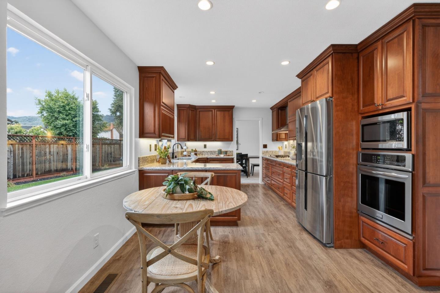 Detail Gallery Image 10 of 37 For 7100 Potomac Pl, Gilroy,  CA 95020 - 5 Beds | 3 Baths