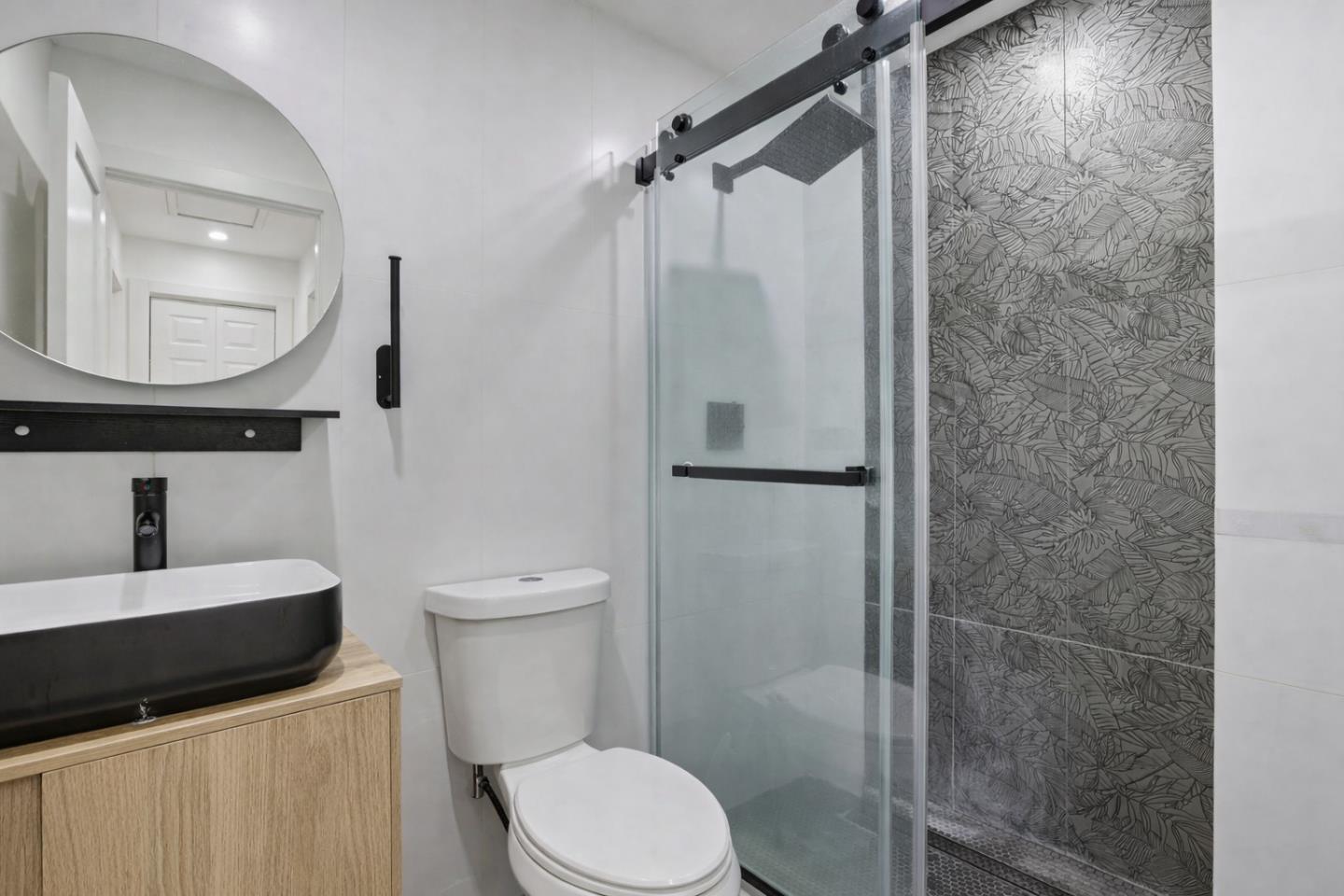 Detail Gallery Image 16 of 22 For 2011 Willow Way, San Bruno,  CA 94066 - 3 Beds | 2 Baths