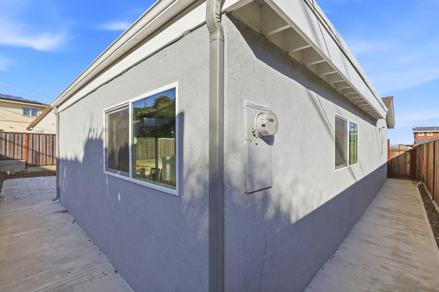 Detail Gallery Image 19 of 22 For 2011 Willow Way, San Bruno,  CA 94066 - 3 Beds | 2 Baths