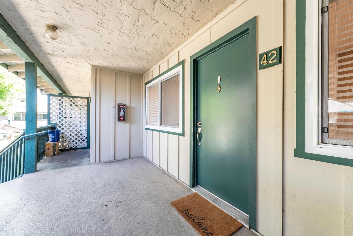 Detail Gallery Image 4 of 16 For 2025 California St #42,  Mountain View,  CA 94040 - 1 Beds | 1 Baths