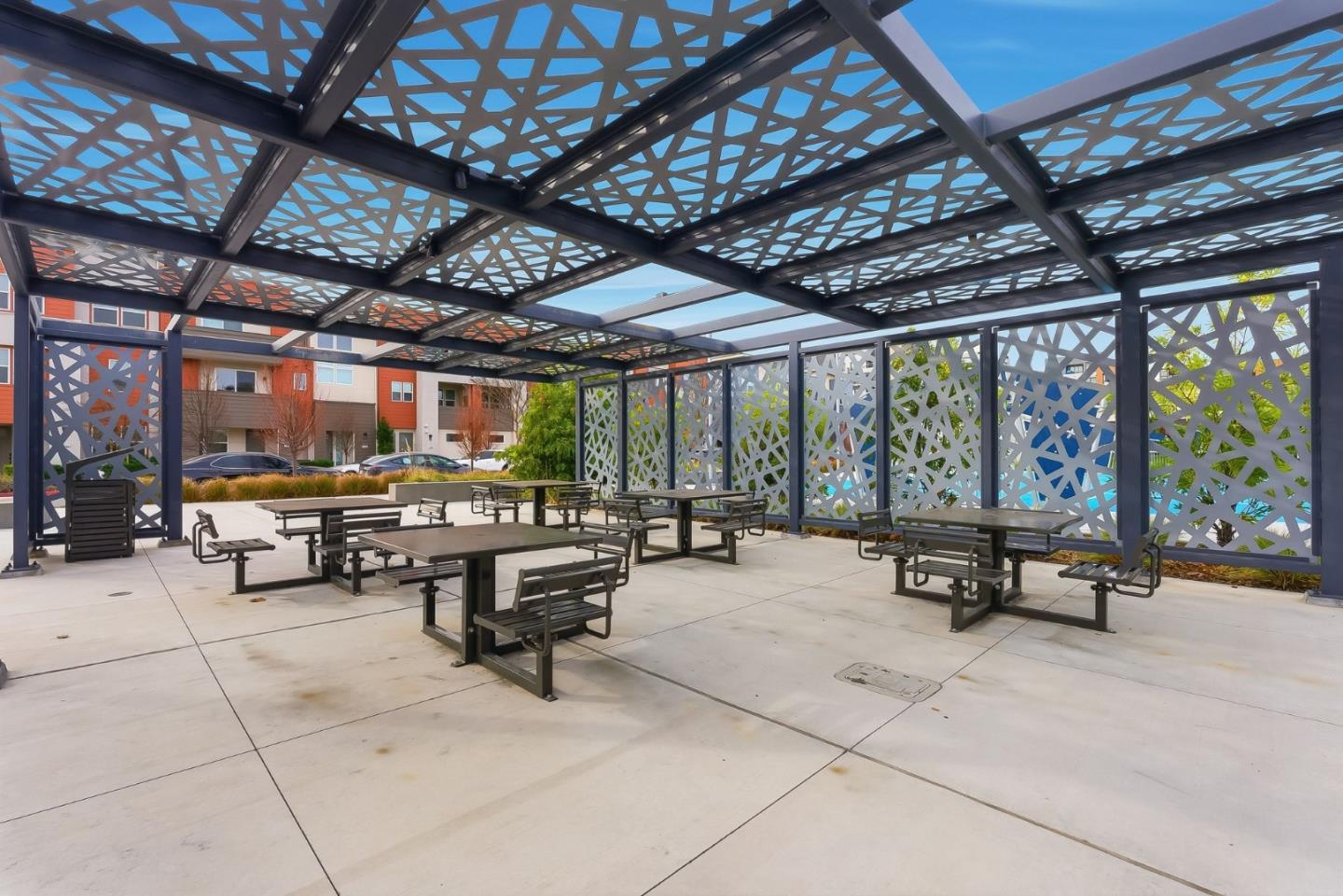 Detail Gallery Image 32 of 42 For 2933 Lamory Pl #111,  Santa Clara,  CA 95051 - 2 Beds | 2/1 Baths