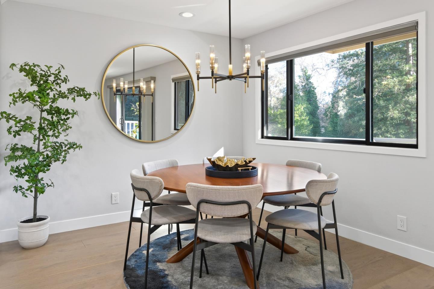 Detail Gallery Image 12 of 43 For 14681 Springer Ave, Saratoga,  CA 95070 - 4 Beds | 2/1 Baths