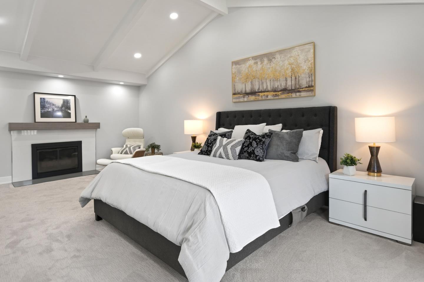 Detail Gallery Image 16 of 43 For 14681 Springer Ave, Saratoga,  CA 95070 - 4 Beds | 2/1 Baths