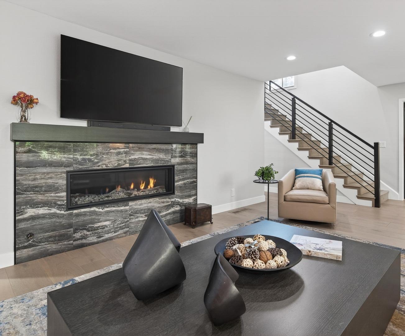 Detail Gallery Image 4 of 43 For 14681 Springer Ave, Saratoga,  CA 95070 - 4 Beds | 2/1 Baths