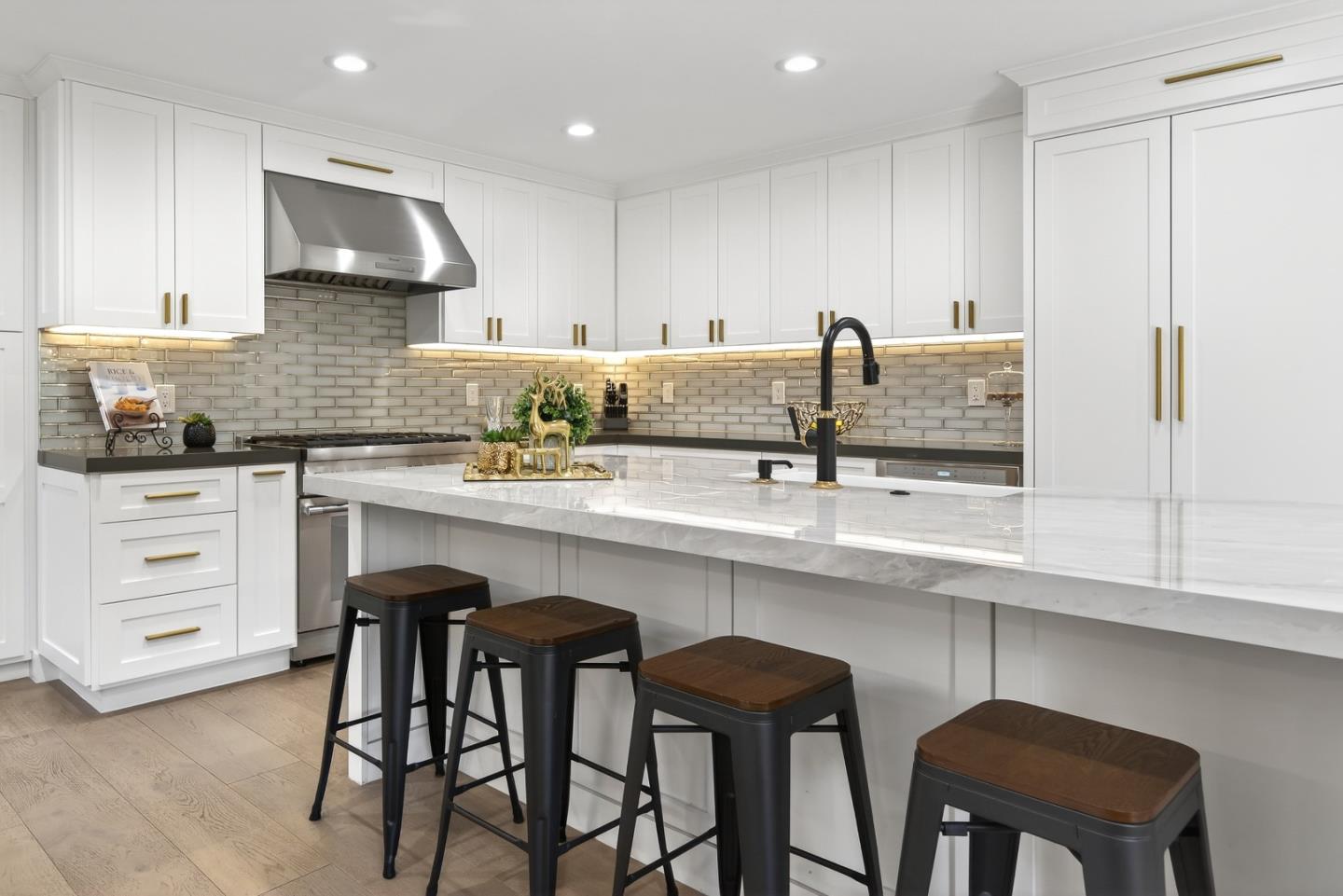 Detail Gallery Image 6 of 43 For 14681 Springer Ave, Saratoga,  CA 95070 - 4 Beds | 2/1 Baths