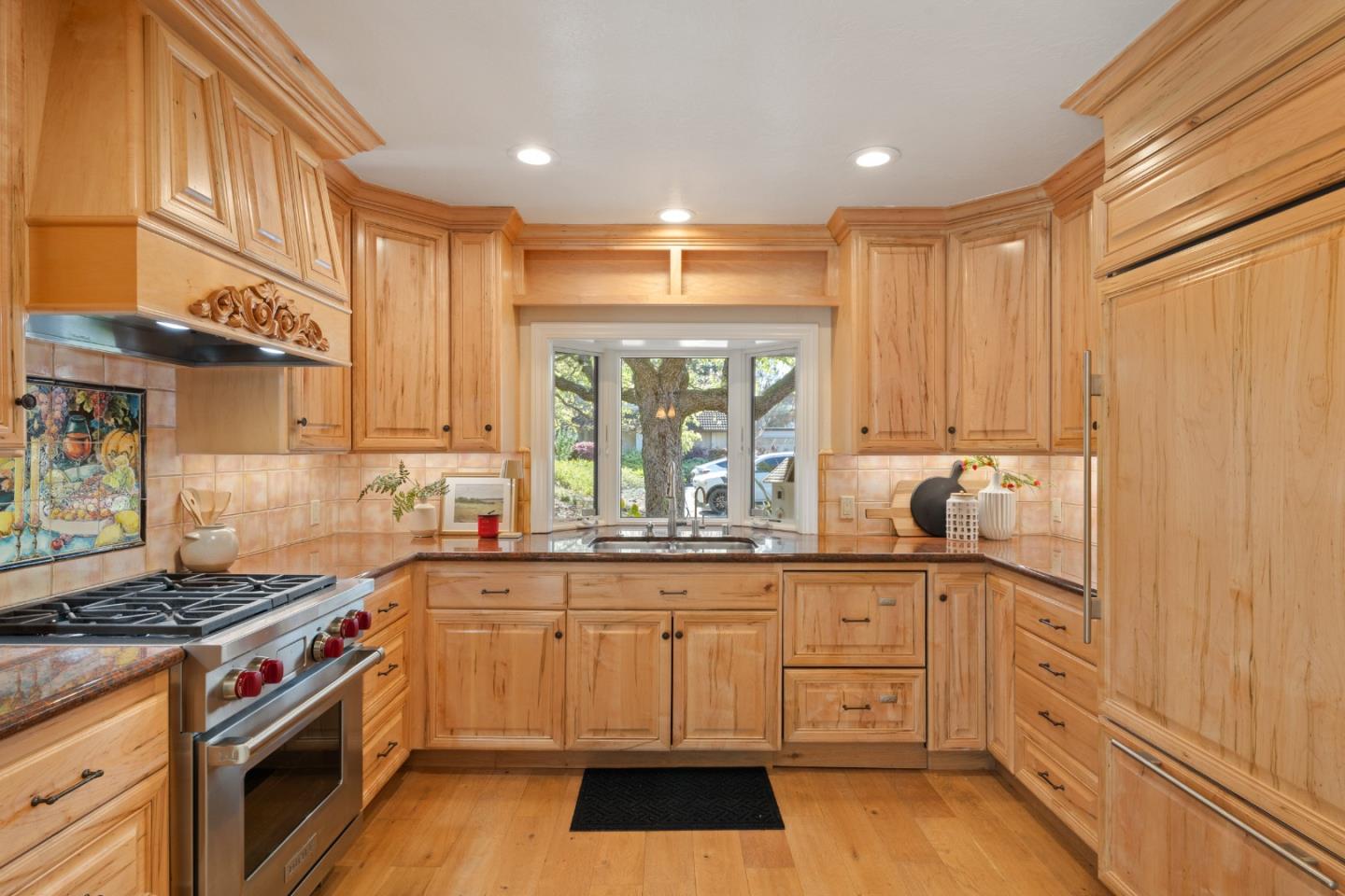 Detail Gallery Image 11 of 28 For 1909 Milano Way, Mountain View,  CA 94040 - 3 Beds | 2/1 Baths