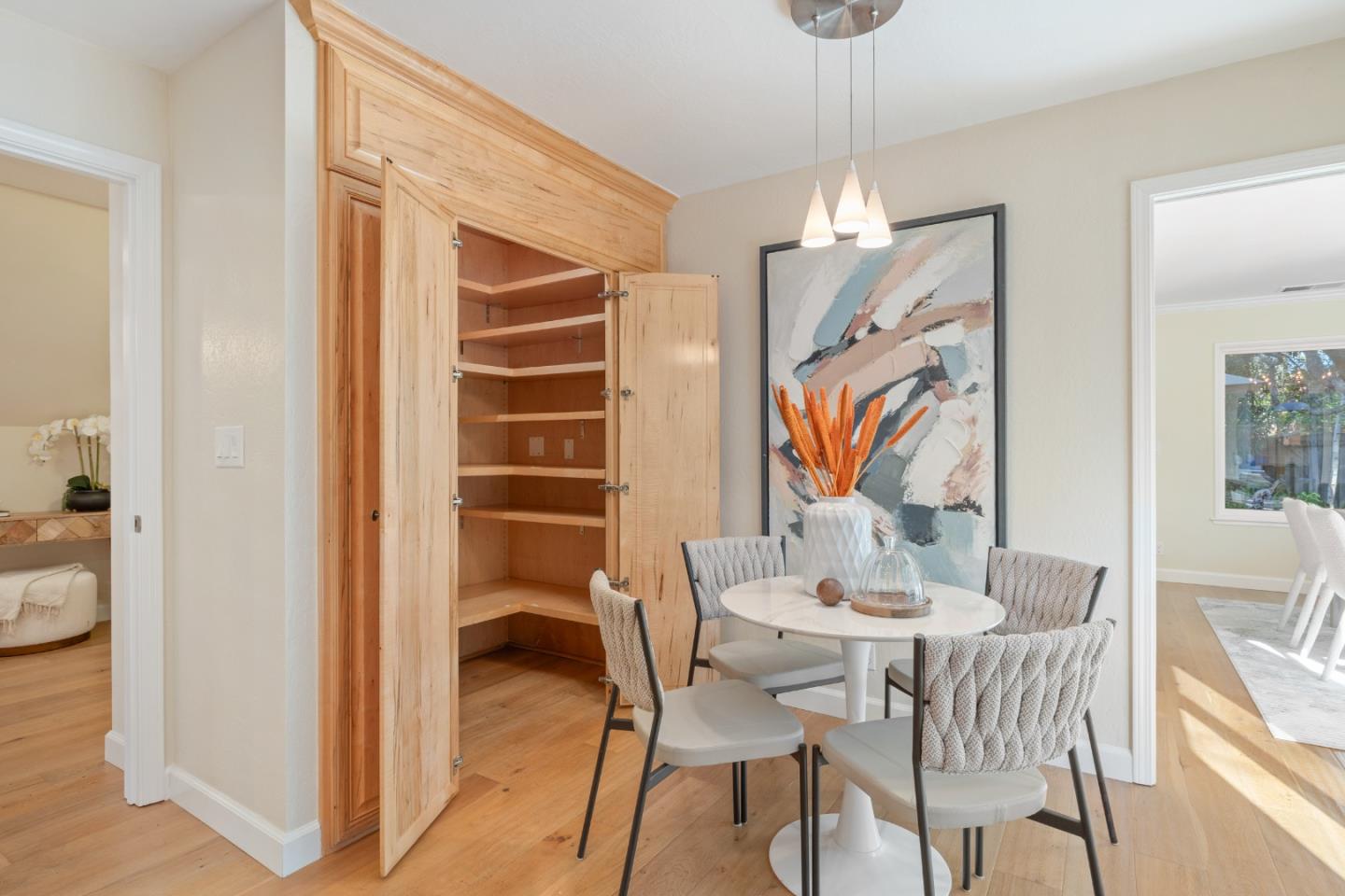 Detail Gallery Image 13 of 28 For 1909 Milano Way, Mountain View,  CA 94040 - 3 Beds | 2/1 Baths