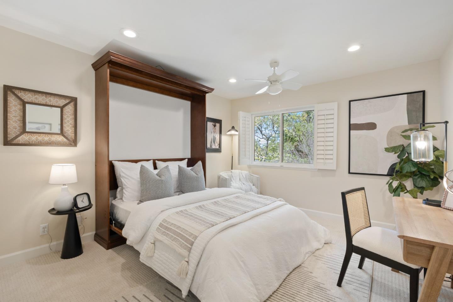 Detail Gallery Image 15 of 28 For 1909 Milano Way, Mountain View,  CA 94040 - 3 Beds | 2/1 Baths