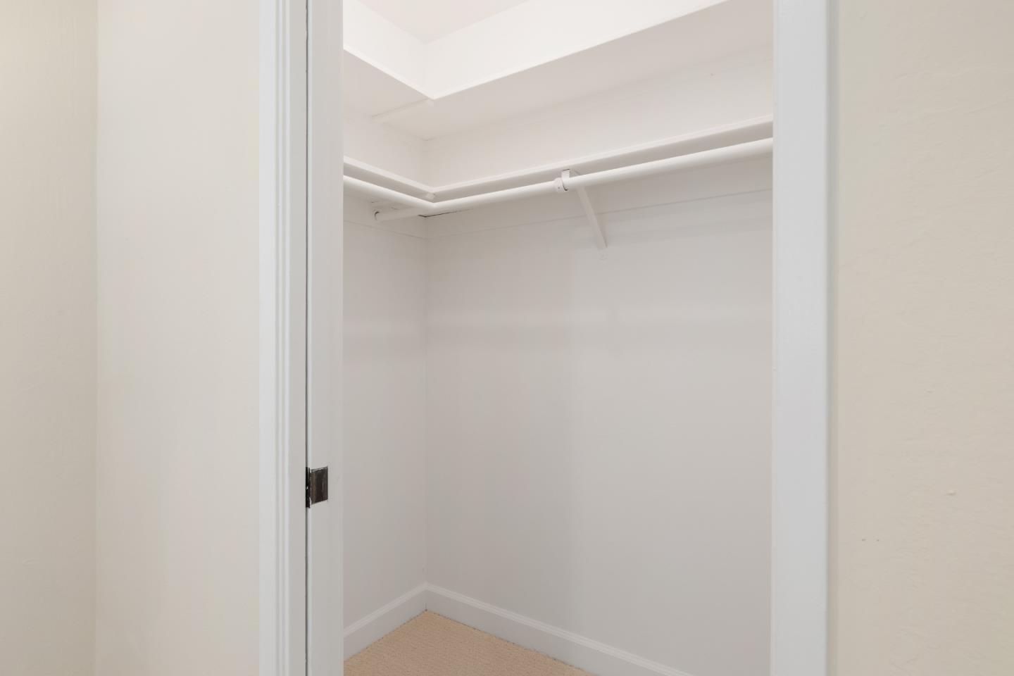 Detail Gallery Image 20 of 28 For 1909 Milano Way, Mountain View,  CA 94040 - 3 Beds | 2/1 Baths