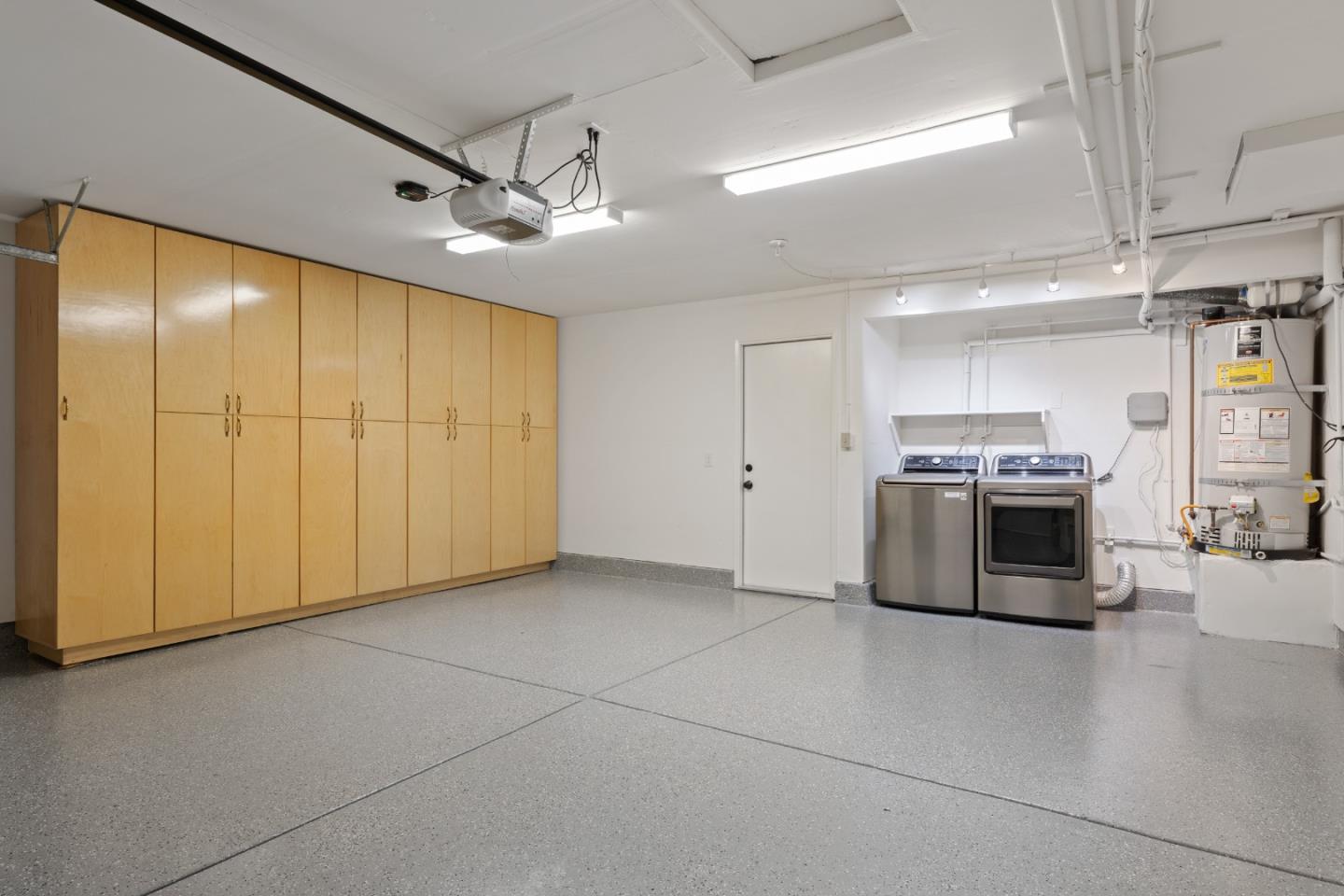 Detail Gallery Image 23 of 28 For 1909 Milano Way, Mountain View,  CA 94040 - 3 Beds | 2/1 Baths