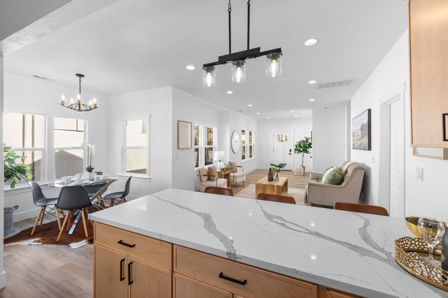 Detail Gallery Image 19 of 36 For 1450 Curtis St, Berkeley,  CA 94702 - 2 Beds | 2 Baths