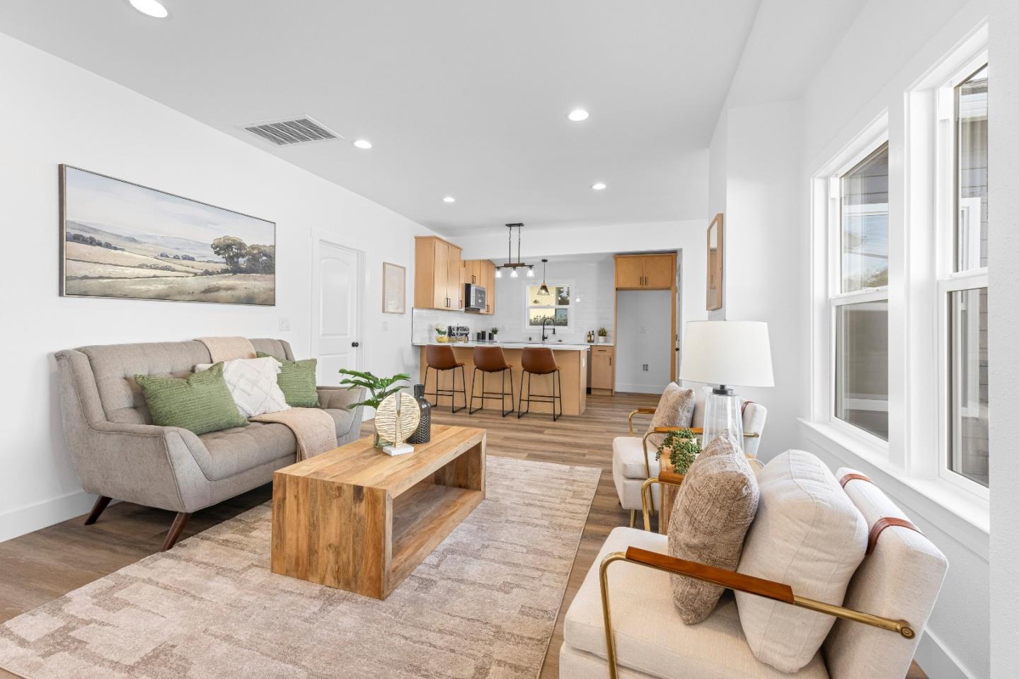 Detail Gallery Image 8 of 36 For 1450 Curtis St, Berkeley,  CA 94702 - 2 Beds | 2 Baths