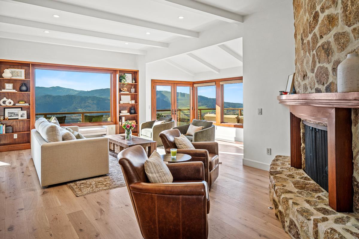 Detail Gallery Image 13 of 58 For 24911 Outlook Ter, Carmel,  CA 93923 - 4 Beds | 3 Baths