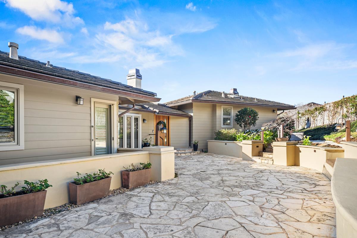 Detail Gallery Image 8 of 58 For 24911 Outlook Ter, Carmel,  CA 93923 - 4 Beds | 3 Baths