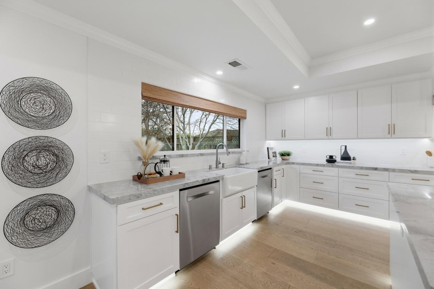 Detail Gallery Image 13 of 53 For 2136 Cedarwood Ln, San Jose,  CA 95125 - 4 Beds | 3/2 Baths