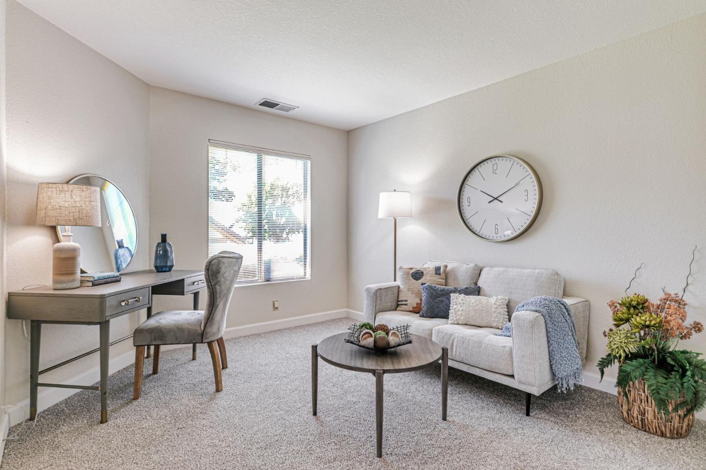 Detail Gallery Image 4 of 41 For 7530 Morevern Cir, San Jose,  CA 95135 - 2 Beds | 2/1 Baths