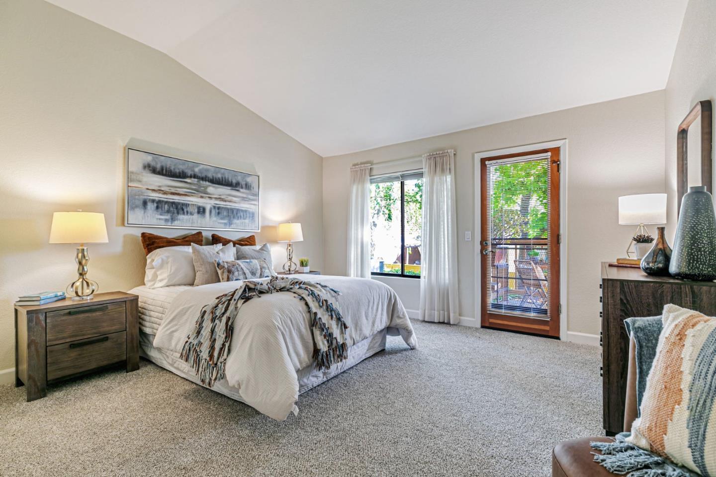 Detail Gallery Image 6 of 41 For 7530 Morevern Cir, San Jose,  CA 95135 - 2 Beds | 2/1 Baths