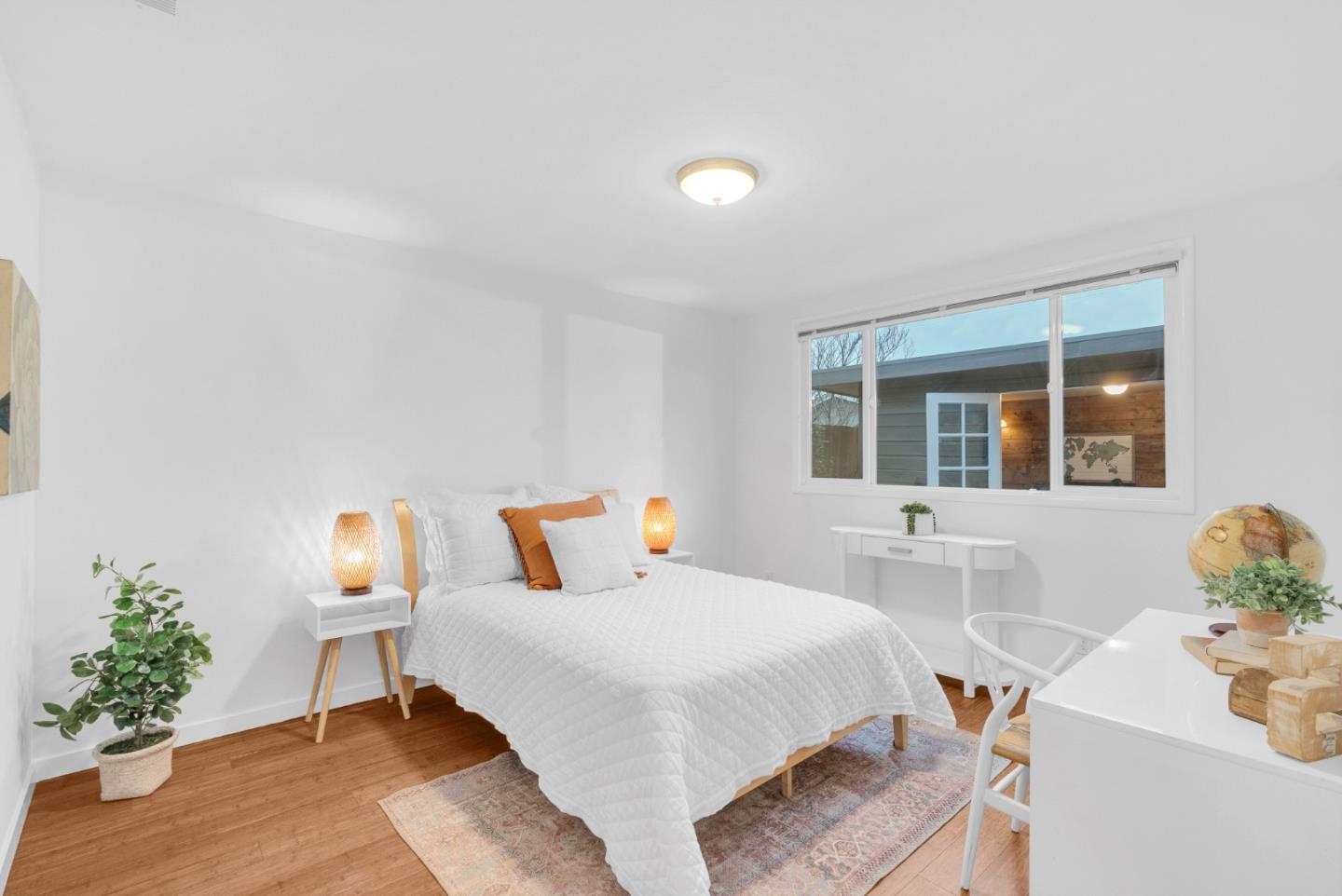 Detail Gallery Image 12 of 34 For 695 Linda Mar Blvd, Pacifica,  CA 94044 - 3 Beds | 2 Baths