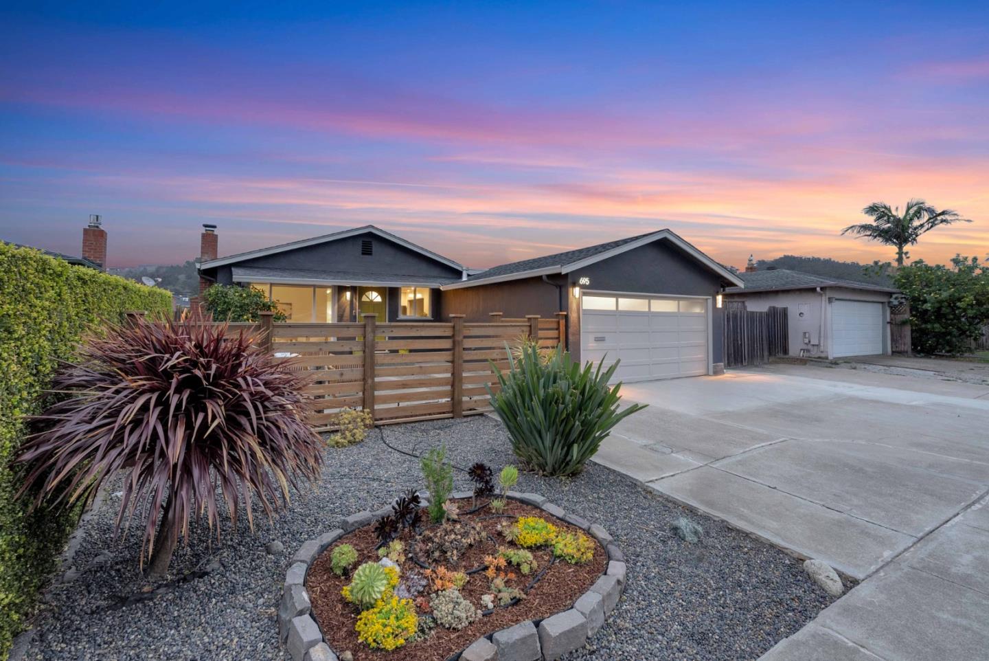 Detail Gallery Image 21 of 34 For 695 Linda Mar Blvd, Pacifica,  CA 94044 - 3 Beds | 2 Baths